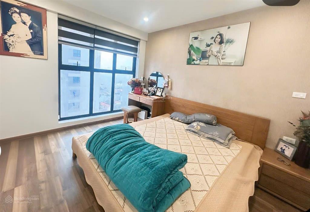 Bán căn hộ 2 phòng ngủ tầng đẹp dự án thái hà bộ công an, sổ đỏ lâu dài, nội thất đầy đủ về ở ngay