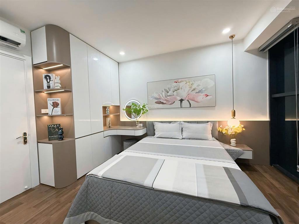 Gia đình bán căn góc 3pn, view đẹp the zei mỹ đình, nội thất full xịn, sổ đỏ sẵn, có slot ô tô