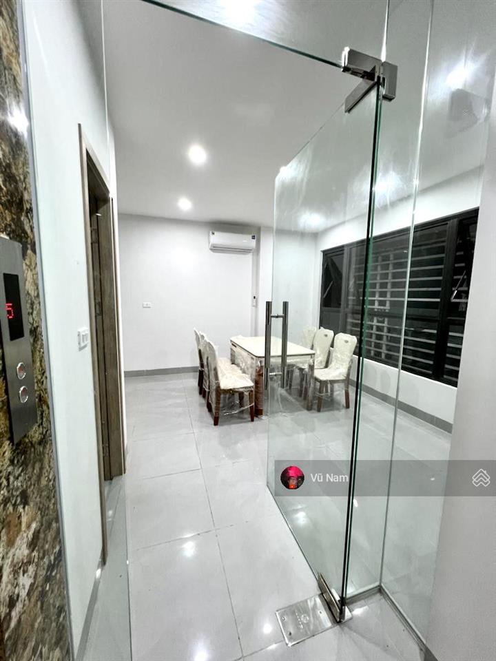 Siêu hiếm, nhà hoàng cầu, hàng xóm tân hoàng minh, ba gác đỗ cửa, 2 thoáng, 44m2 x 5t giá 7.9 tỷ