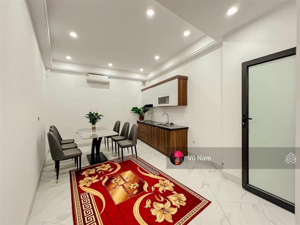  bán nhà quốc tử giám, ba gác tránh , 20m ra oto tránh, ngõ thông kd, 2 thoáng, 39m2 giá  9.2 tỷ