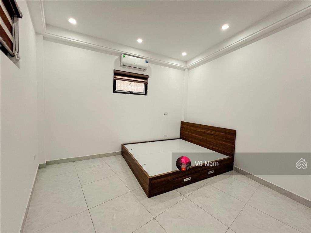  bán nhà quốc tử giám, ba gác tránh , 20m ra oto tránh, ngõ thông kd, 2 thoáng, 39m2 giá  9.2 tỷ
