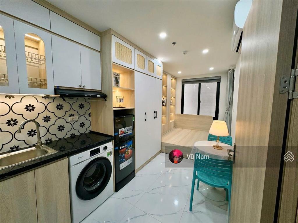 Bán toà chdv hoàng ngân 7t thang máy, 2 mặt thoáng, 20m oto tránh,, 15pkk , dt  100tr/ tháng,