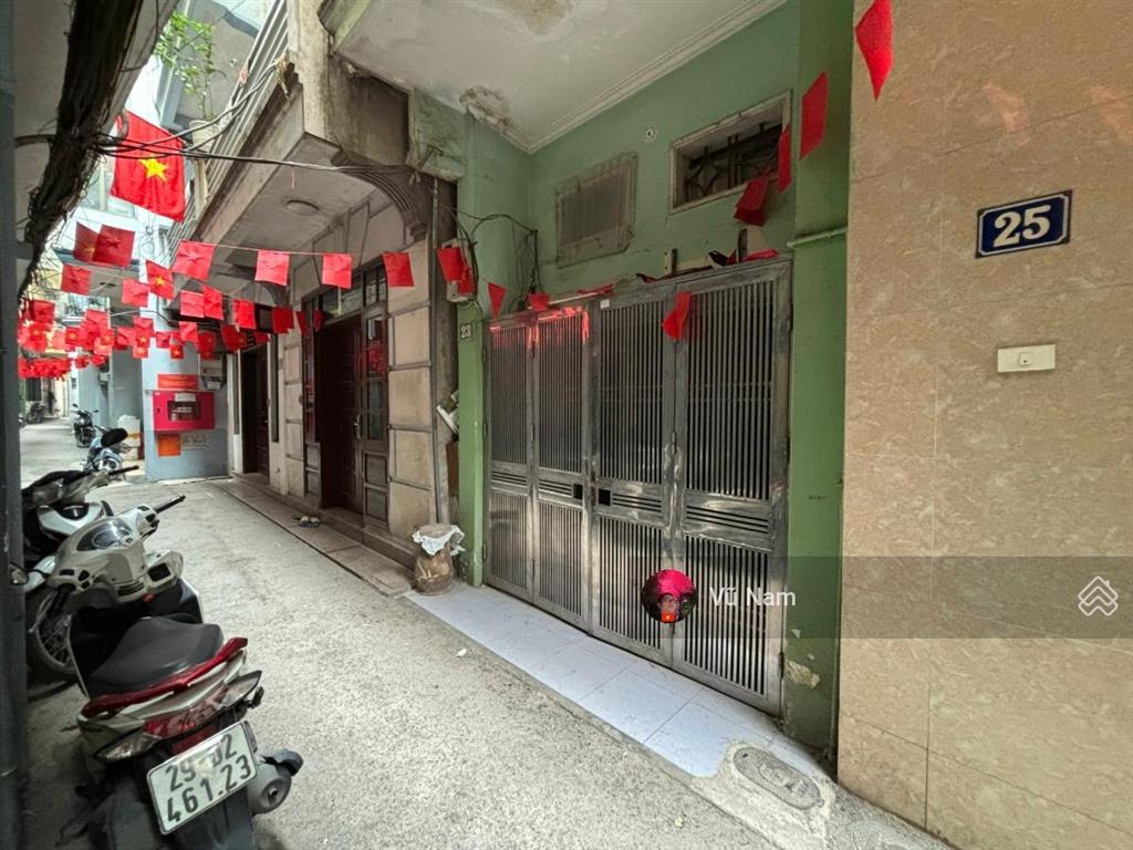 Bán đất tặng nhà 3t, 30m ra phố xã đàn, nở hậu, thoáng sáng, 42m2 giá 8.2 tỷ tl