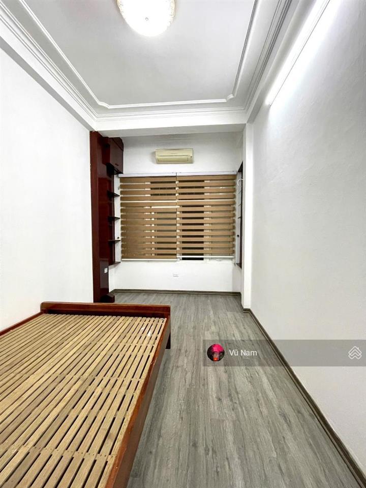 Bán nhà tây sơn, 2 mặt ngõ, thoáng sáng, 1 nhà ra oto, dân trí cao, dt 40m2 x 4 tầng giá  13 tỷ