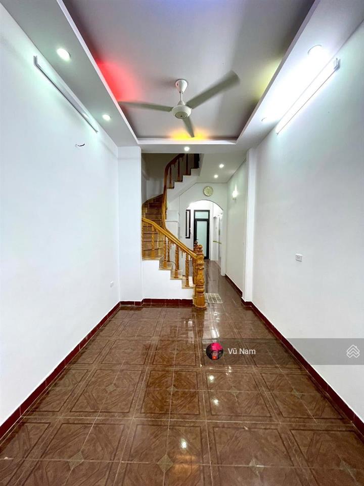 Bán nhà tây sơn, 2 mặt ngõ, thoáng sáng, 1 nhà ra oto, dân trí cao, dt 40m2 x 4 tầng giá  13 tỷ