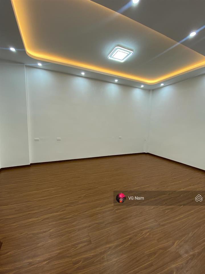 Siêu rẻ la thành, hàng xóm các trường đại học, 40m ra ôtô tránh, 2thoáng, 6pnkk 45m2, 5t giá 8.2tỷ