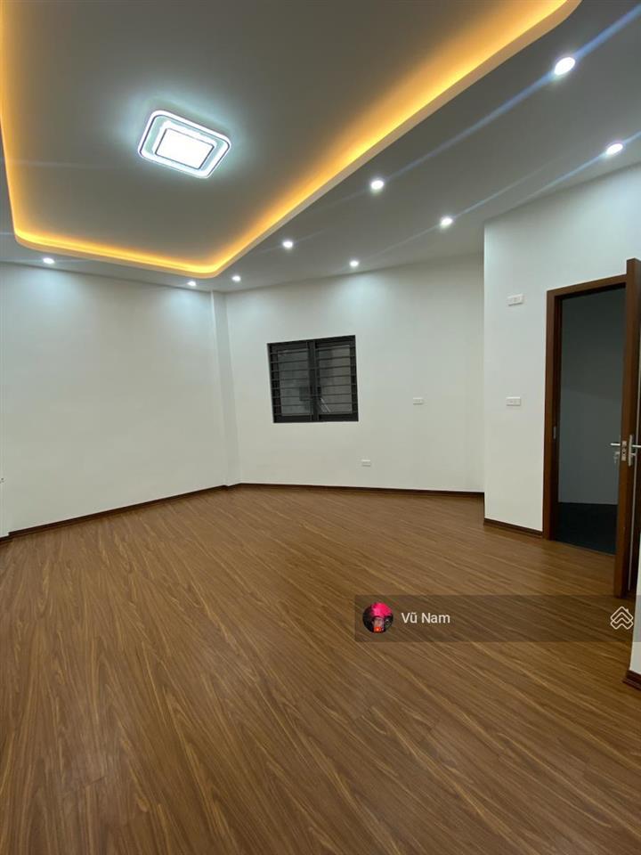 Siêu rẻ la thành, hàng xóm các trường đại học, 40m ra ôtô tránh, 2thoáng, 6pnkk 45m2, 5t giá 8.2tỷ