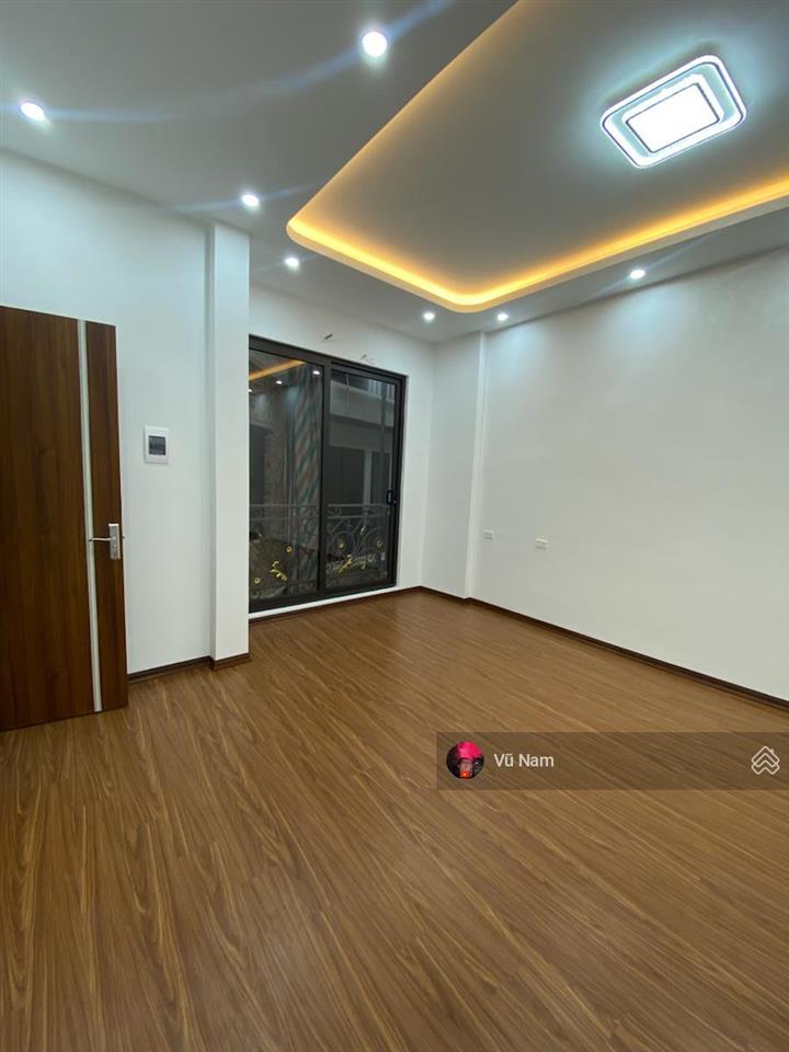 Siêu rẻ la thành, hàng xóm các trường đại học, 40m ra ôtô tránh, 2thoáng, 6pnkk 45m2, 5t giá 8.2tỷ