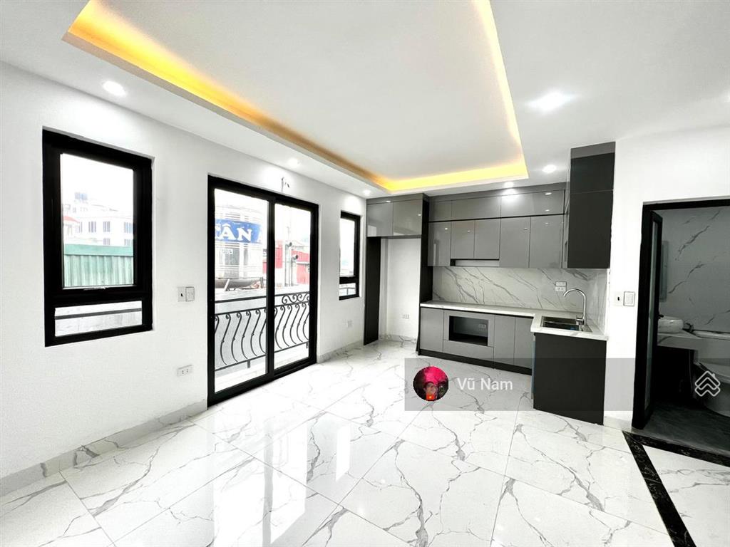 Bán nhà tây sơn, mới đẹp, dân xây, 2 thoáng, thang máy , 30 m ra oto 30m x 6 t, mt 5 m giá 10.6 tỷ