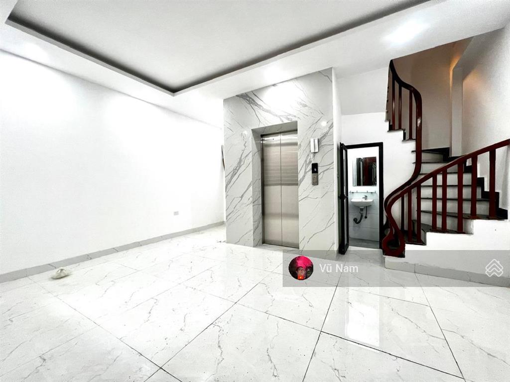 Bán nhà tây sơn, mới đẹp, dân xây, 2 thoáng, thang máy , 30 m ra oto 30m x 6 t, mt 5 m giá 10.6 tỷ