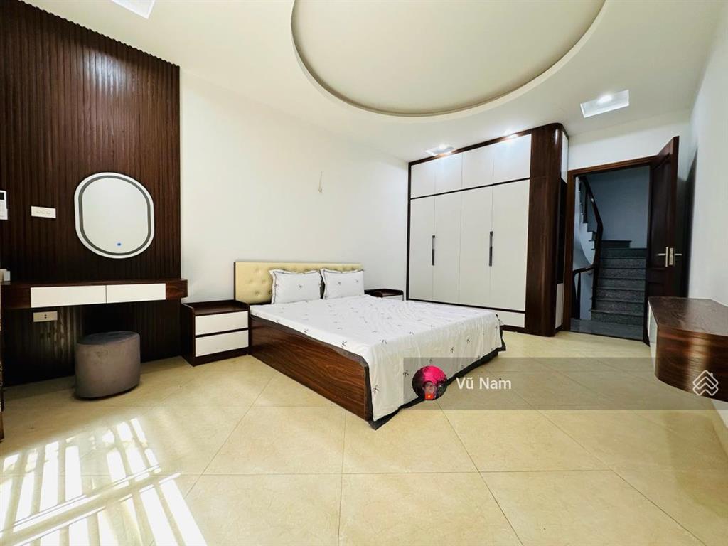 Bán nhà đẹp văn chương, tặng nội thất, dân xây, 15m ra mặt ngõ, 33m2 x 5t, mt 4m, giá 8.8 tỷ