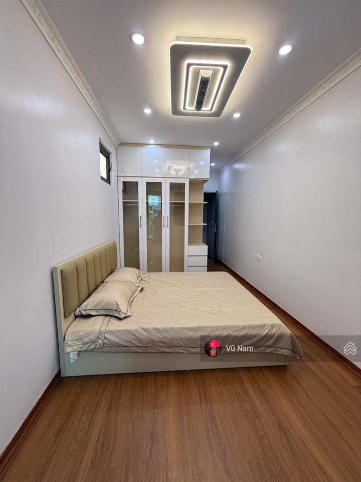  bán nhà thái thịnh, ngõ ba gác, thông kd , dân xây dt 35m x 5 tầng, mt đẹp giá  8.5 tỷ tl