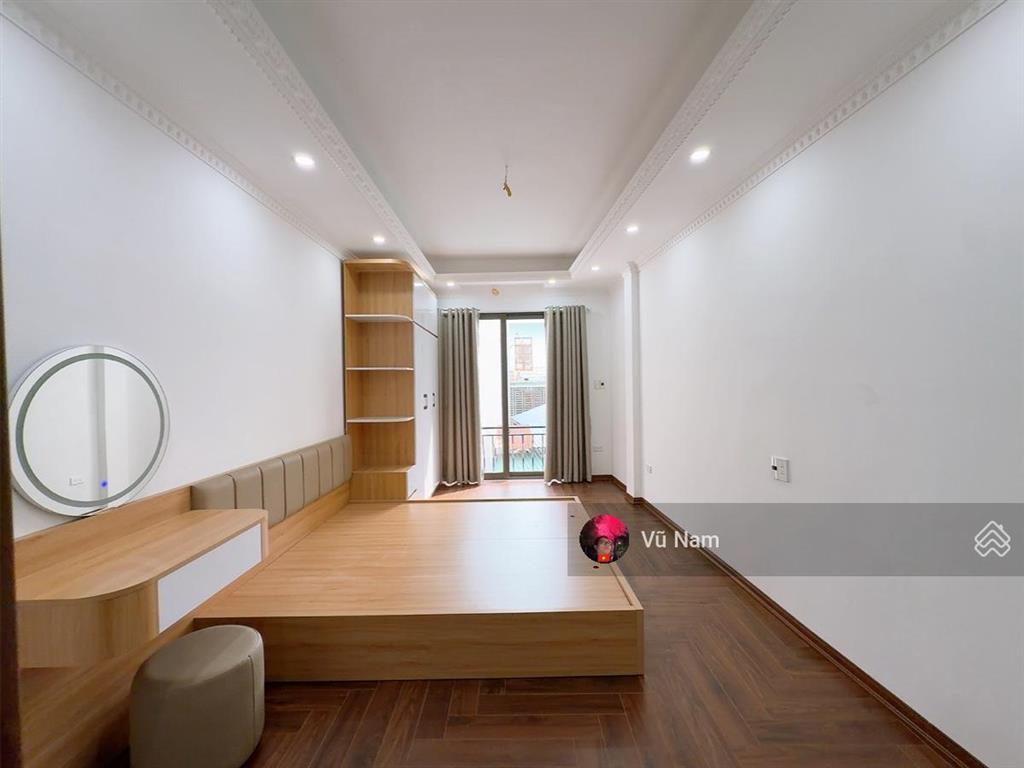 Bán nhà mới kinh koong  tặng full nội thất  dân xây  30 m ra oto dt 33m x 6 tầng, mt đẹp
