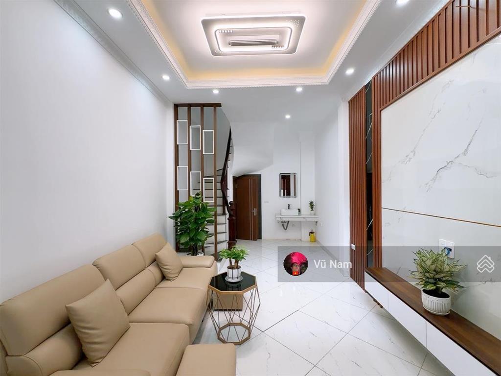 Bán nhà mới kinh koong  tặng full nội thất  dân xây  30 m ra oto dt 33m x 6 tầng, mt đẹp