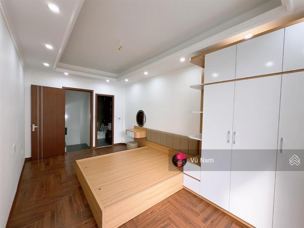 Bán nhà mới kinh koong  tặng full nội thất  dân xây  30 m ra oto dt 33m x 6 tầng, mt đẹp