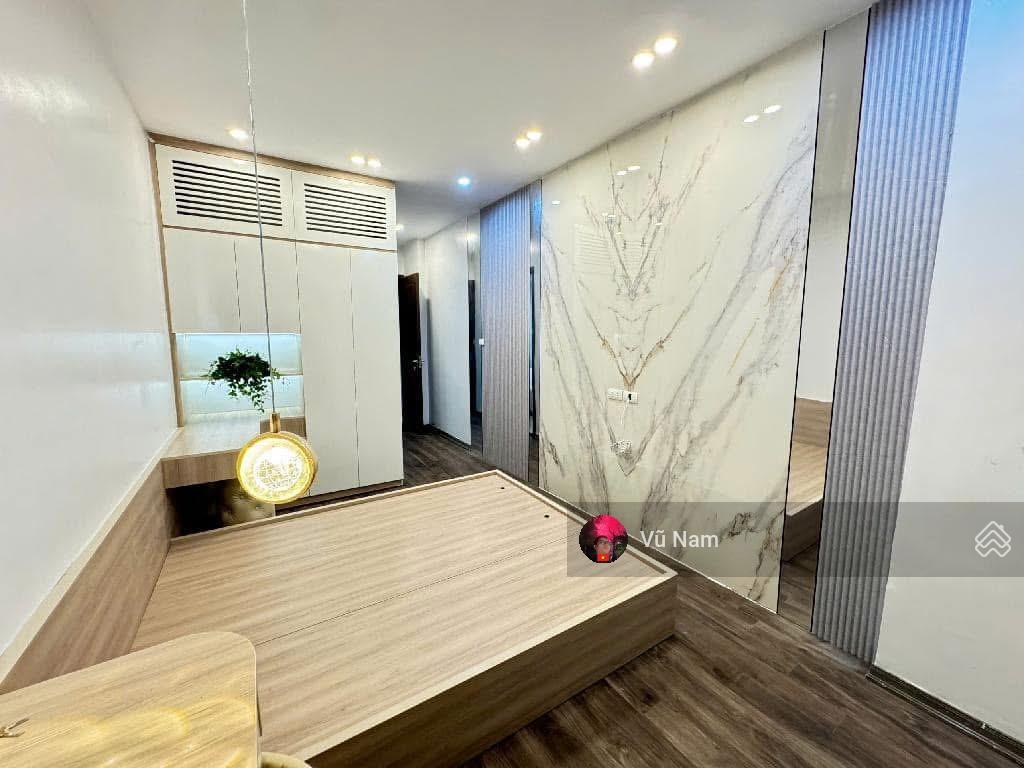 Bán tòa nhà cát linh, 7 tầng thang máy, thoáng sáng, gần phố, dt 35m² x 7t, mt 3.6m giá 12 tỷ tl