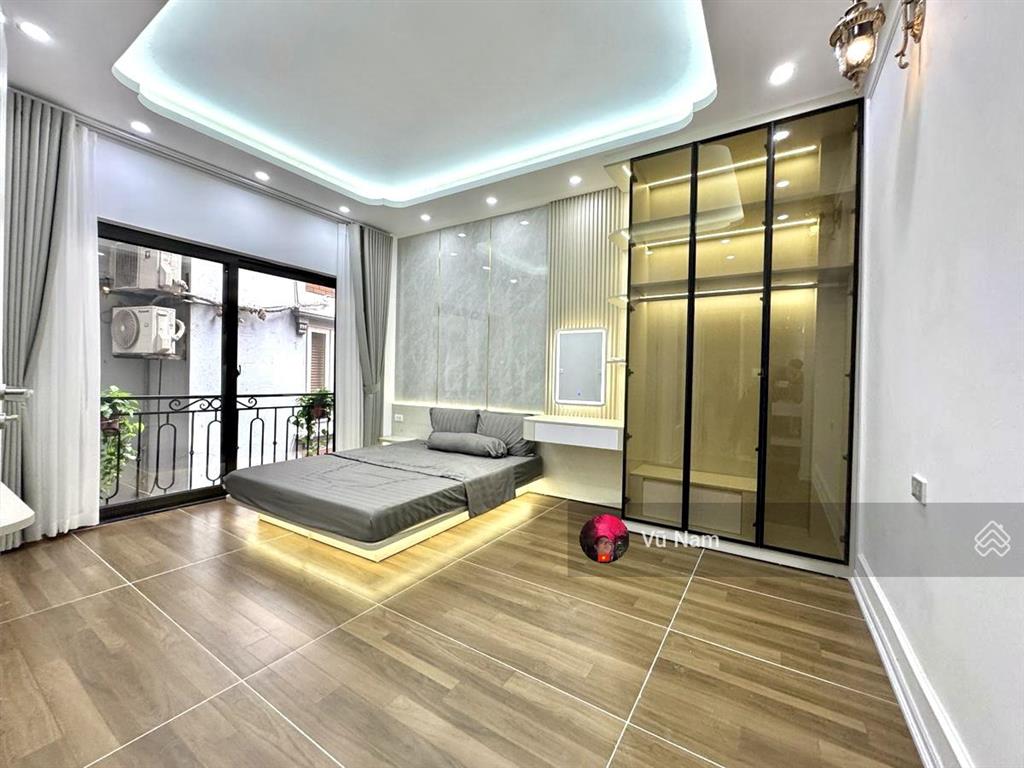 Bán nhà xã đàn, mới đẹp 6 tầng thang máy, full nội thất 3 sao, 10m ra phố, giá 10 tỷ tl
