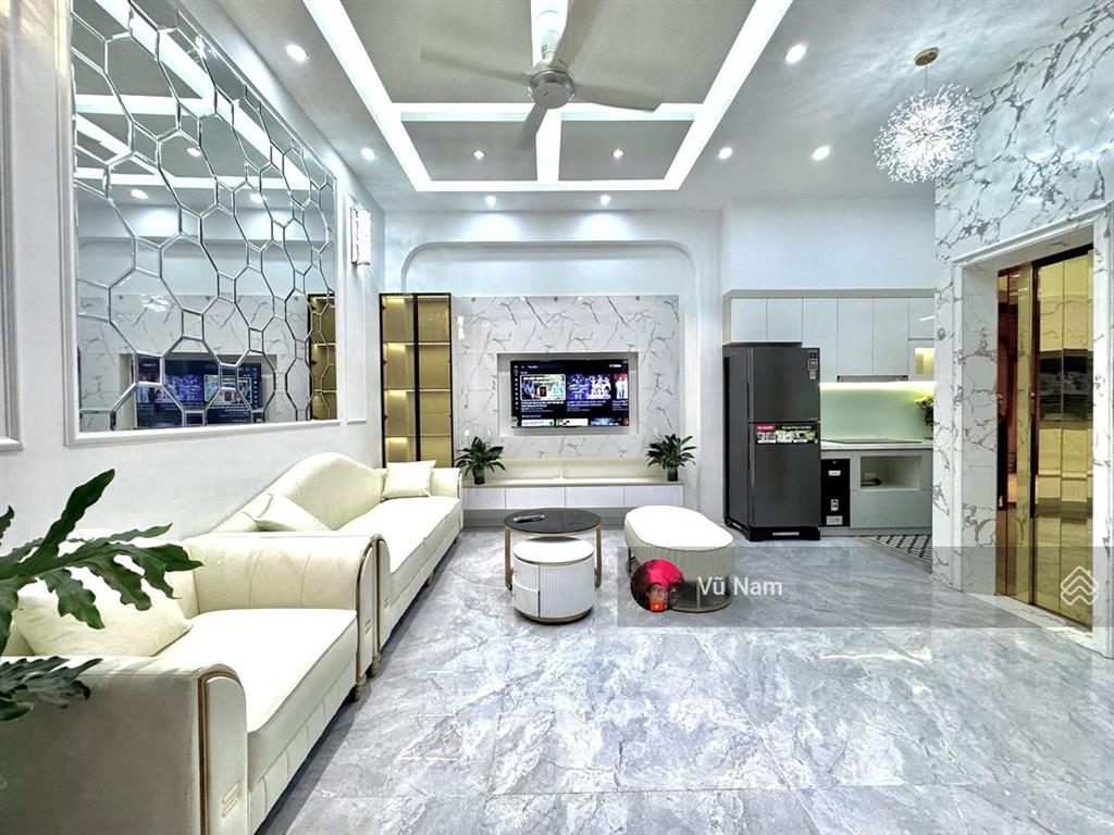 Bán nhà xã đàn, mới đẹp 6 tầng thang máy, full nội thất 3 sao, 10m ra phố, giá 10 tỷ tl