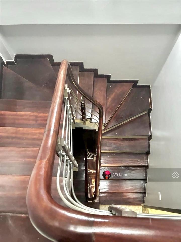 Bán nhà đội cấn, gần phố  ba gác kd  dân xây dt 33m2 x 5 tầng, mt 5 m. giá nhỉnh 9 tỷ tl