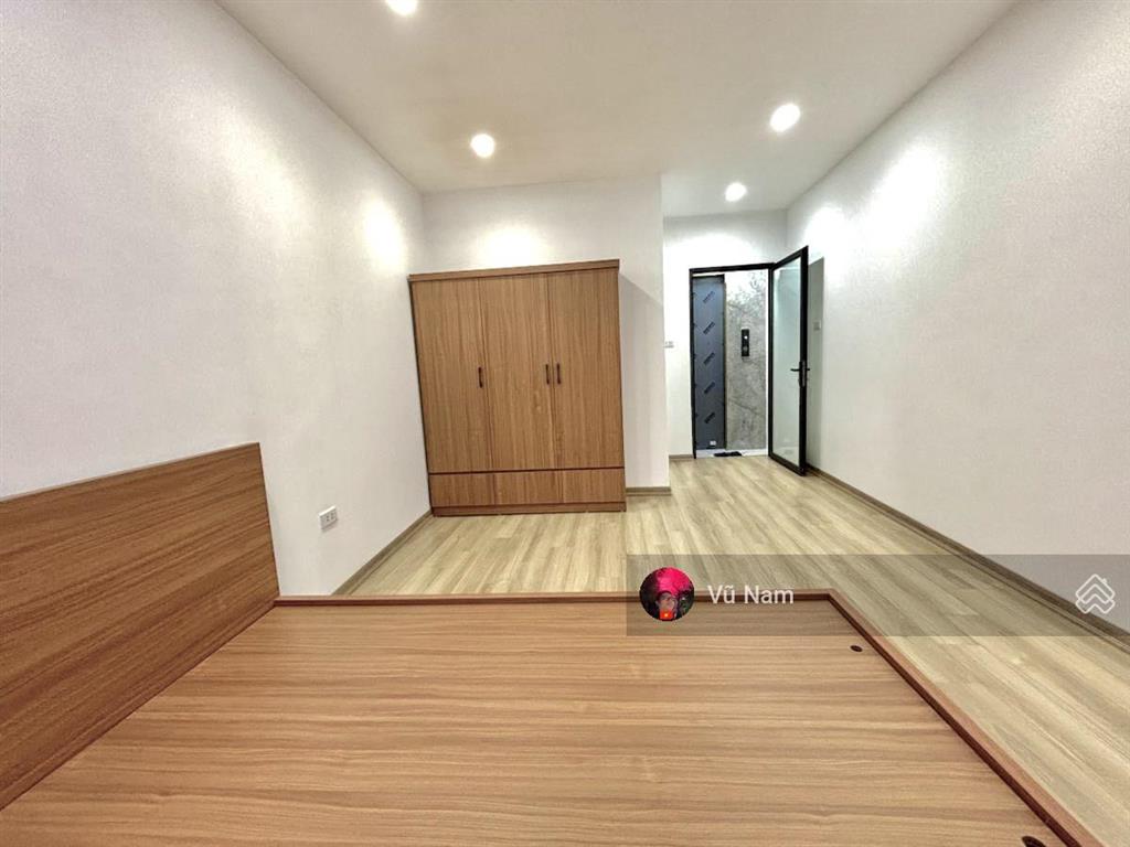 Bán nhà ngọc khánh, hàng xóm đài truyền hình, ngõ nông, ba gác  thang máy gần bãi ô tô giá 9.7 tỷ