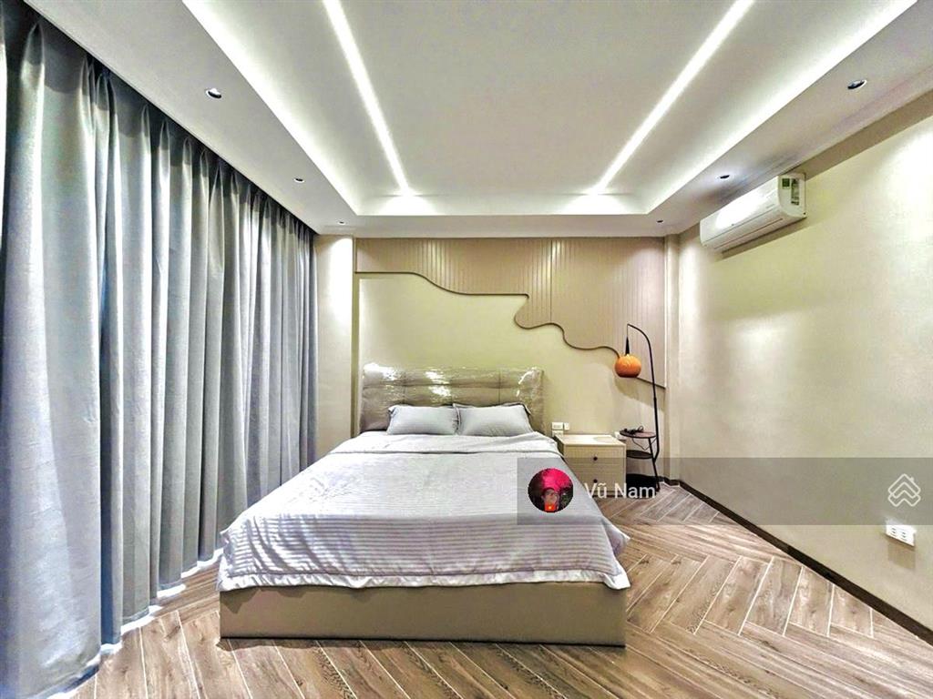  bán toà nhà linh quang, view hồ linh quang  thang máy, 1 nhà ra hồ, thoáng sáng, giá 16.5 tỷ t