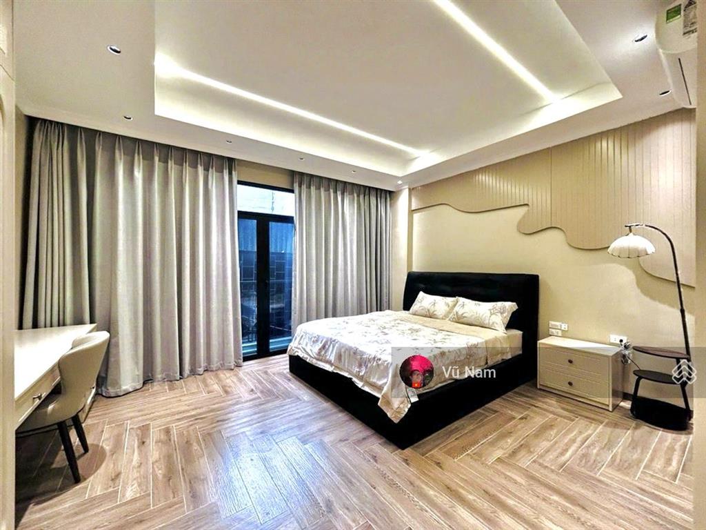  bán toà nhà linh quang, view hồ linh quang  thang máy, 1 nhà ra hồ, thoáng sáng, giá 16.5 tỷ t