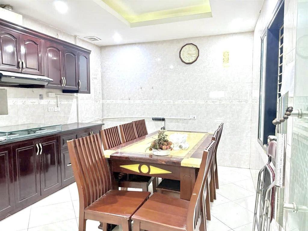 Bán nhà thái thịnh, oto vf3 kd , lô góc, 60 m ra thái thịnh, 45m2 x4 t , mt 3.9 m giá 14 tỷ tl