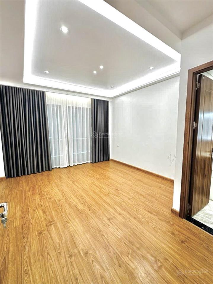  bán nhà đẹp tôn đức thắng, ngõ ba gác  thông kd, thang máy, ở sướng, 35 m x 7 t giá 11,9 tỷ