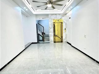  bán nhà đẹp tôn đức thắng, ngõ ba gác  thông kd, thang máy, ở sướng, 35 m x 7 t giá 11,9 tỷ