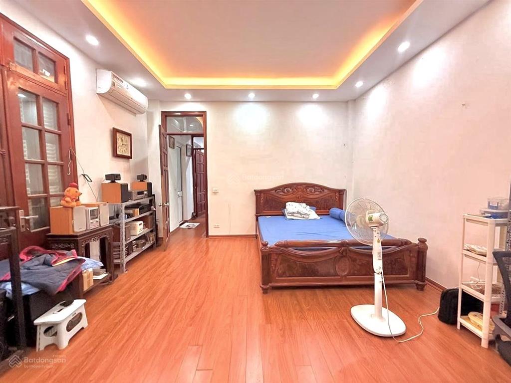 Bán nhà pl nguyễn khang, ngõ nông  oto 7 chỗ tránh nhau, 3 thoáng, kd vp, 73m2 x5t , mt 6 m giá 30
