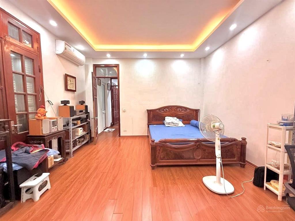 Bán nhà pl nguyễn khang, ngõ nông  oto 7 chỗ tránh nhau, 3 thoáng, kd vp, 73m2 x5t , mt 6 m giá 30