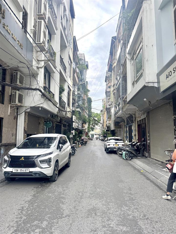  bán nhà phân lô trường chinh, oto tránh , ngõ thông kdvp  dân trí cao , 45m2 x 4 tầng, mt đẹp
