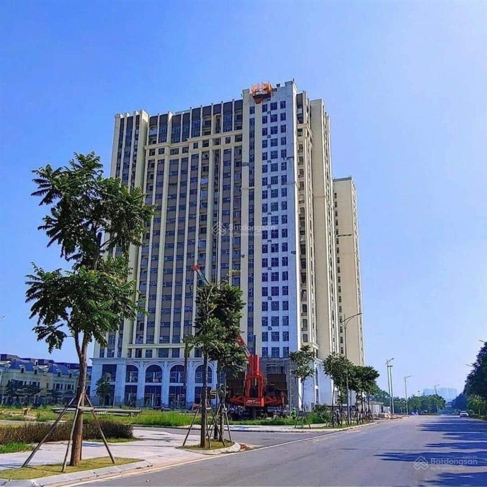 Bán căn 2n + 1 giá tốt chỉ 6.0xx đã gồm thuế + phí + 5%.  em thảo để xem nhà thực tế