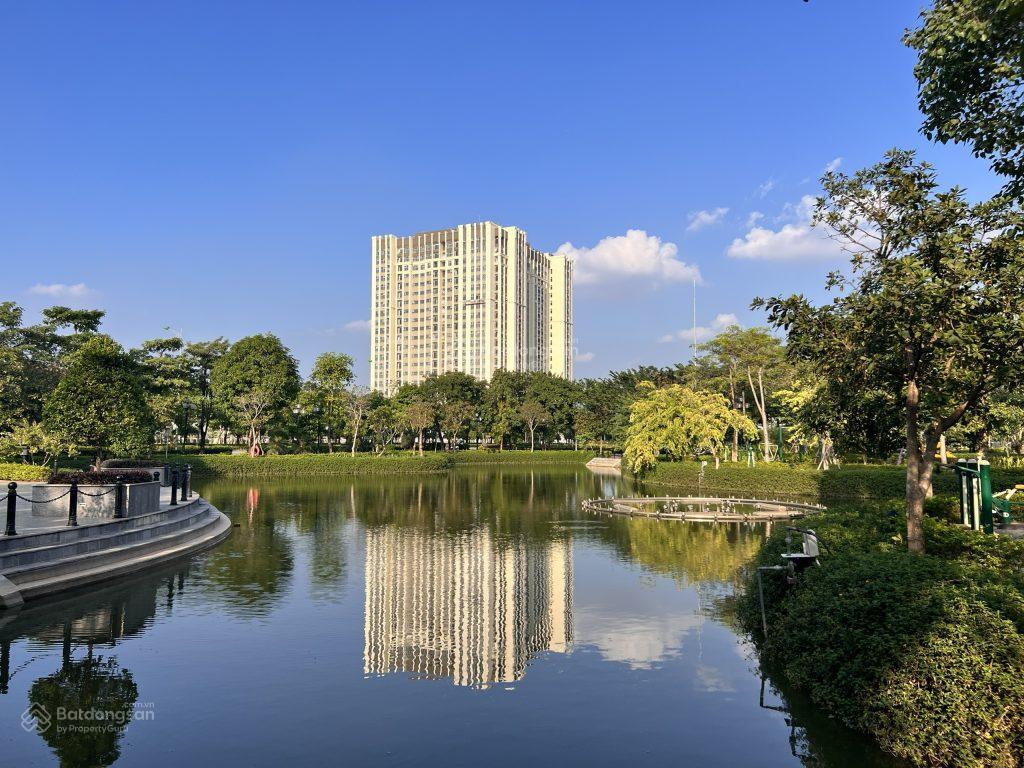 Bán căn 2n + 1 giá tốt chỉ 6.0xx đã gồm thuế + phí + 5%.  em thảo để xem nhà thực tế