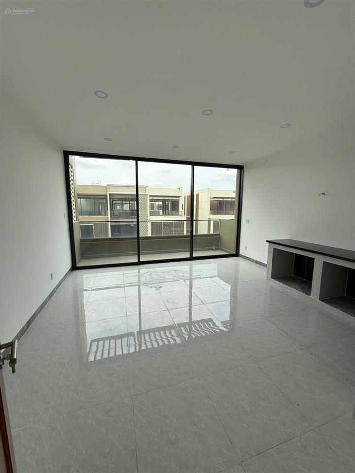 Bán gấp nhà phố soho the global city giá 29 tỷ, 95m2, quận 2.