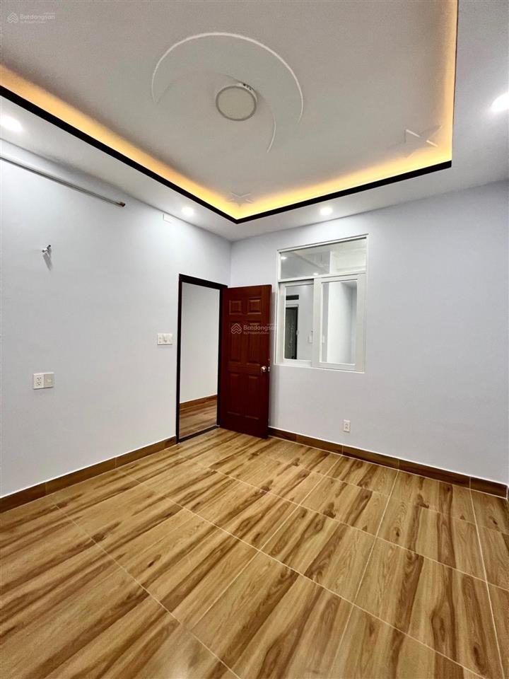 Bán nr đẹp tại hoàng xuân nhị, 6,9 tỷ, 54.5m2, 3pn, 5wc, 4 tầng, giáp đầm sen