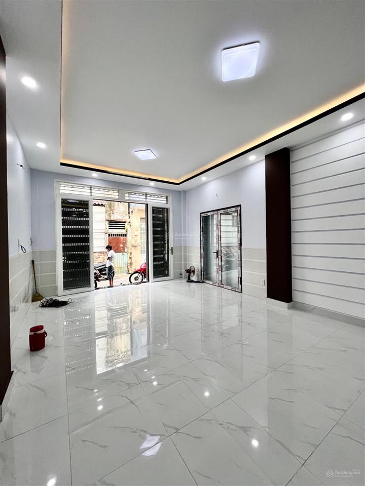Bán nr đẹp tại hoàng xuân nhị, 6,9 tỷ, 54.5m2, 3pn, 5wc, 4 tầng, giáp đầm sen
