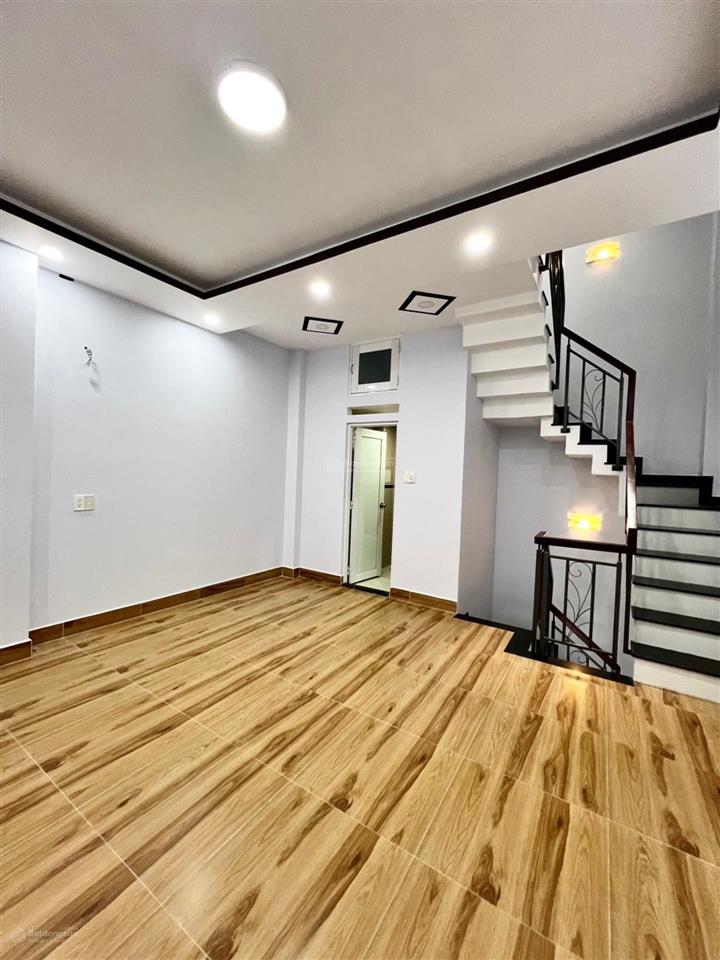 Bán nr đẹp tại hoàng xuân nhị, 6,9 tỷ, 54.5m2, 3pn, 5wc, 4 tầng, giáp đầm sen
