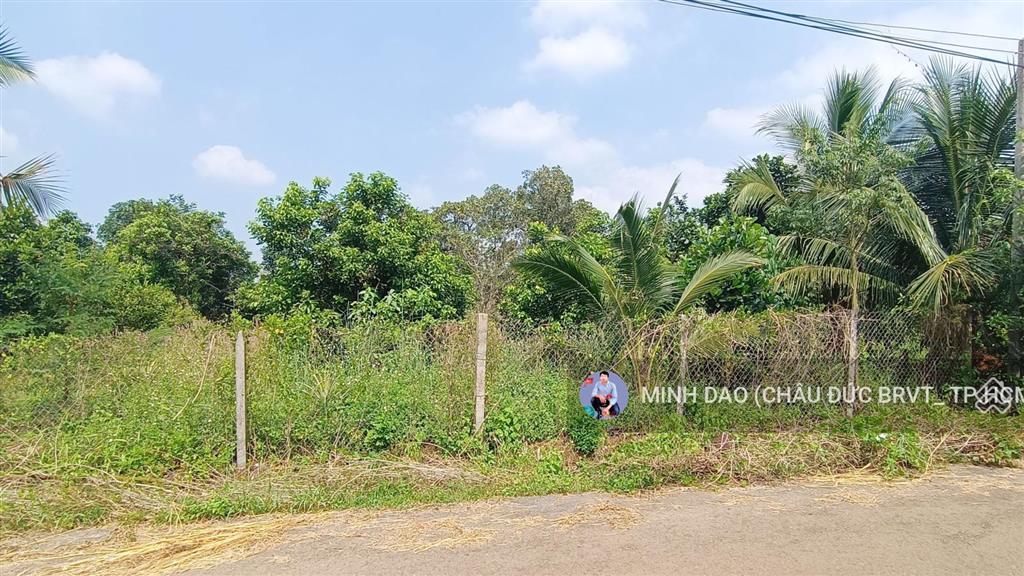 ~1000 m2 cắt lỗ còn 1,85 tỷ (14 x 72)m ngay khu dân cư xã láng lớn và cạnh trường học, ủy ban vip