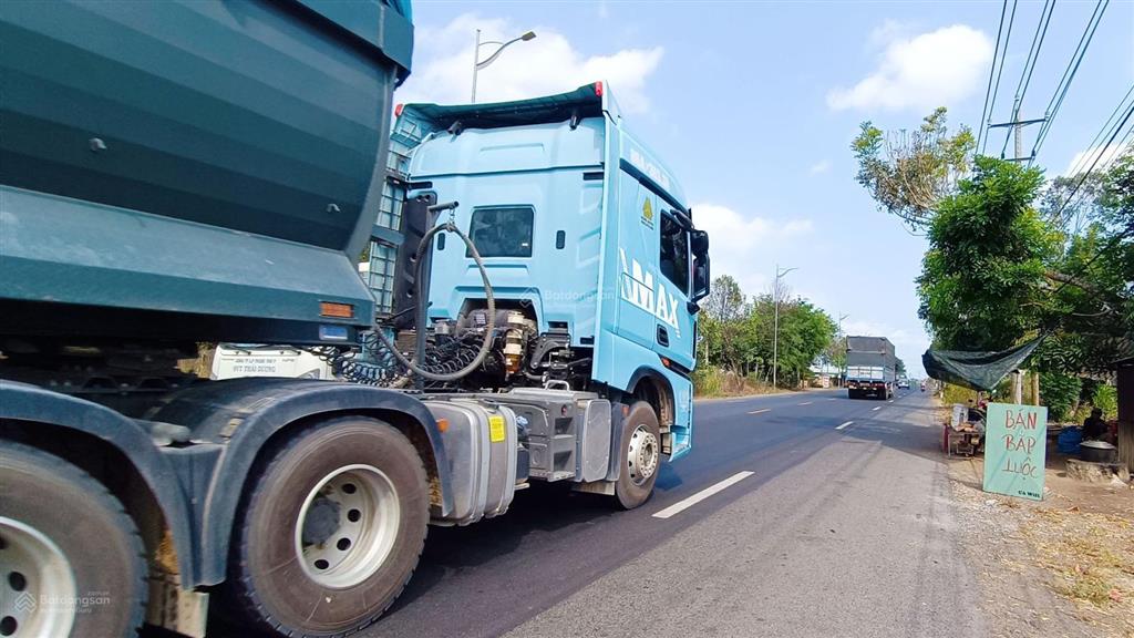 77m mặt tiền trước sau 11,5 tỷ dt 7200m2 /200 thổ cư sát ngã 6 đá bạc và giáp đường 765 siêu vip
