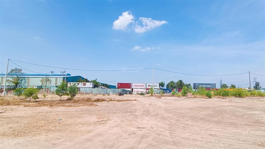 Đất 5700 m2 có 600 tc giá 8,5 triệu /m2 cạnh khu công nghiệp 3 phú mỹ full hồng đất qh 2 mặt tiền