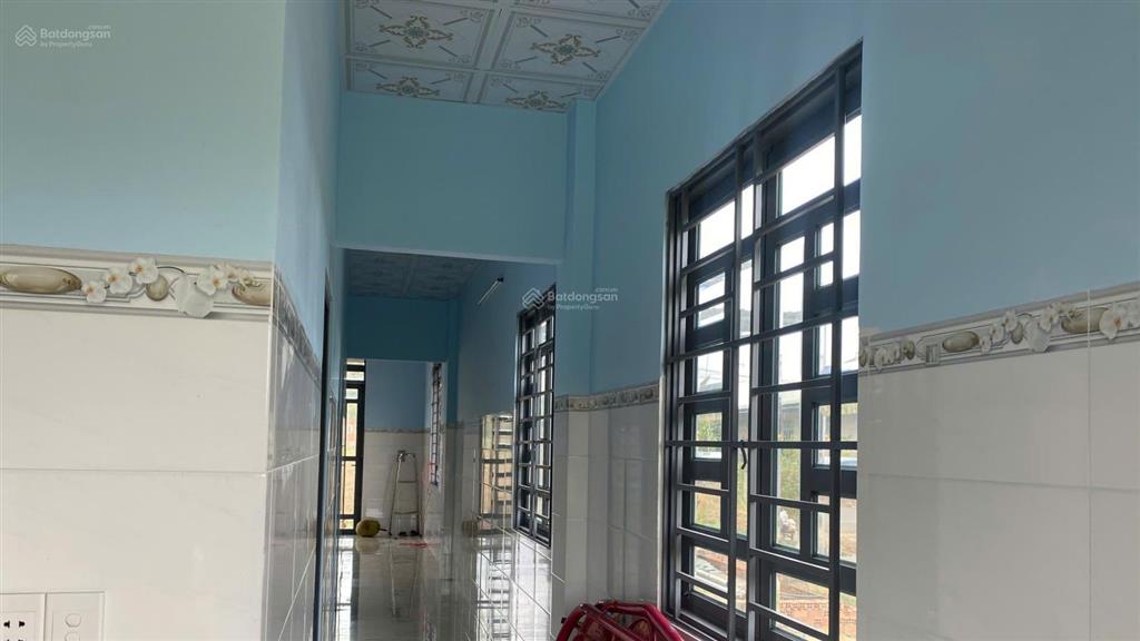 1,75 tỷ có căn nhà đẹp gần cty dongin , cạnh tl 52 và trung tâm hành chính xã view cánh đồng