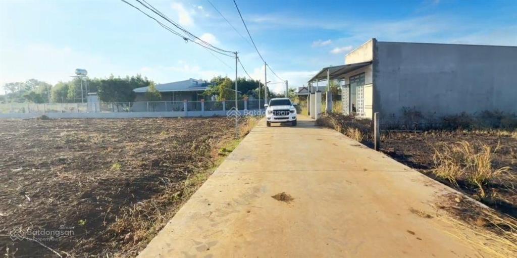 1,75 tỷ có căn nhà đẹp gần cty dongin , cạnh tl 52 và trung tâm hành chính xã view cánh đồng