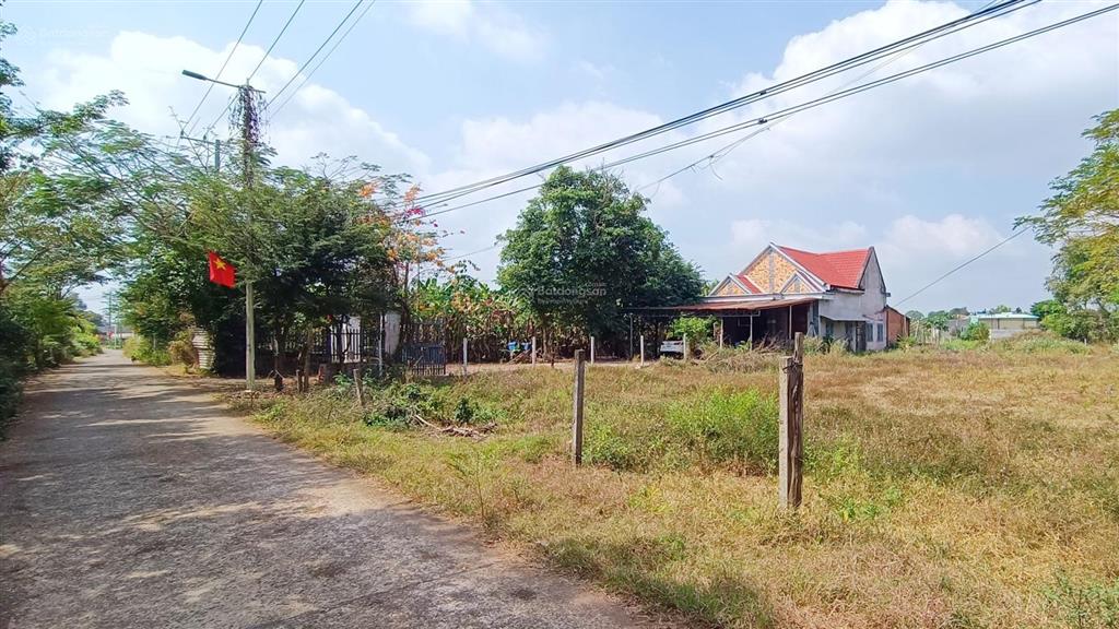 Cần bán gấp 2749m2 đất khu dân cư vị trí sau bệnh viện mới châu đức rất tiềm năng chỉ 4,8 tỷ