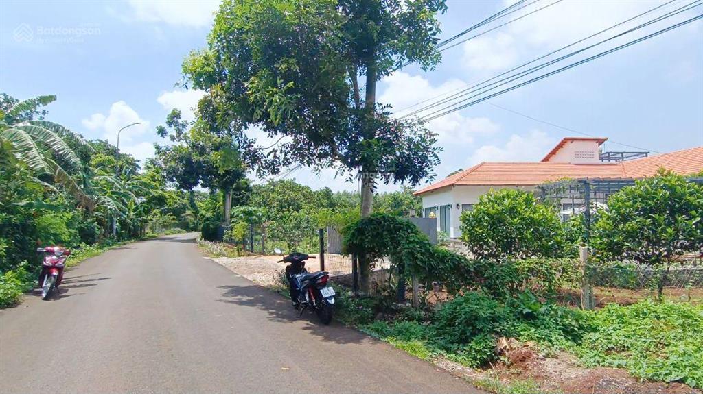 Đặt cọc 2  3 tháng ra sổ cc9 nền 1440 m tổng ont 720 (thổ cư) giá 4,95 tỷ tại xã láng lớn brvt