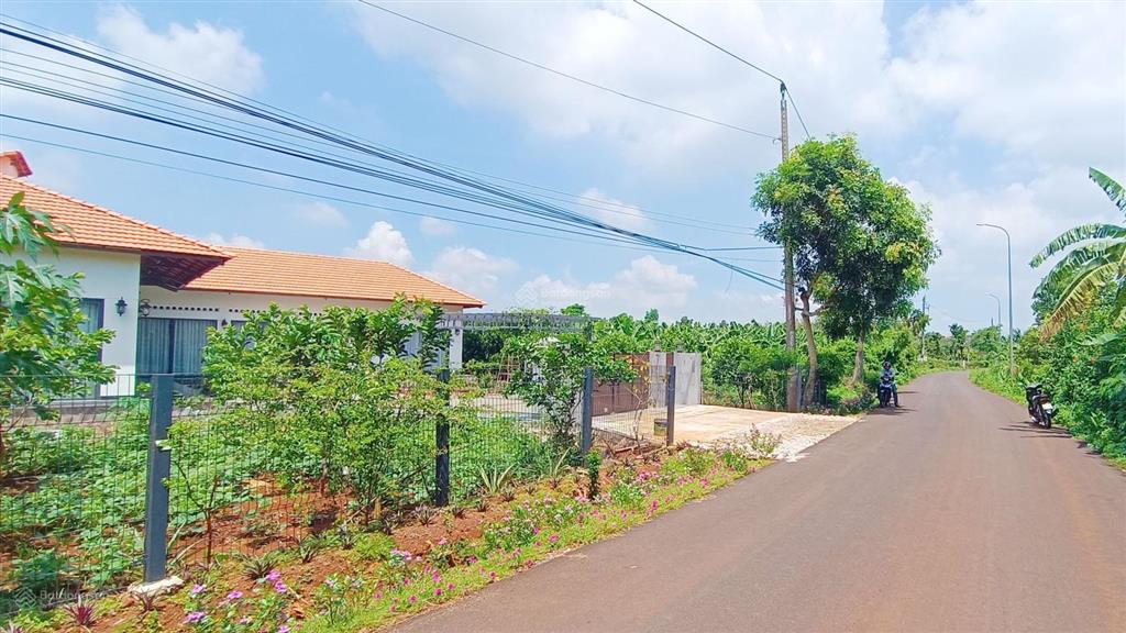 Đặt cọc 2  3 tháng ra sổ cc9 nền 1440 m tổng ont 720 (thổ cư) giá 4,95 tỷ tại xã láng lớn brvt