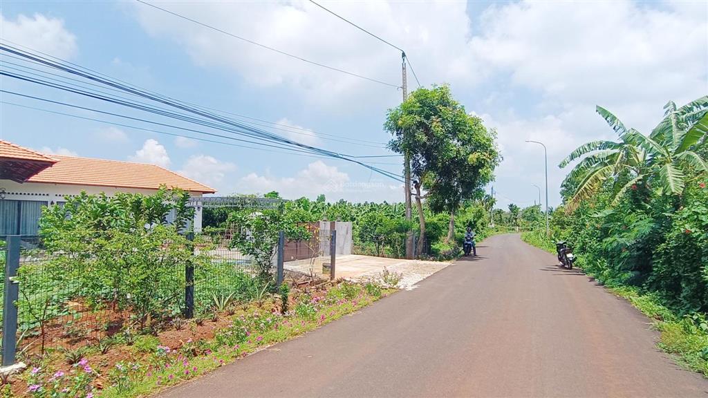 Đặt cọc 2  3 tháng ra sổ cc9 nền 1440 m tổng ont 720 (thổ cư) giá 4,95 tỷ tại xã láng lớn brvt