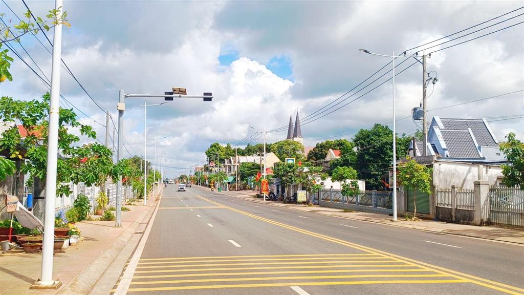 Giảm giá 8,5 tỷ bán gấp nhà lầu siêu đẹp tại làng 3 bình giã 560,6 m2(16x43300 thổ cư) đường 24 m