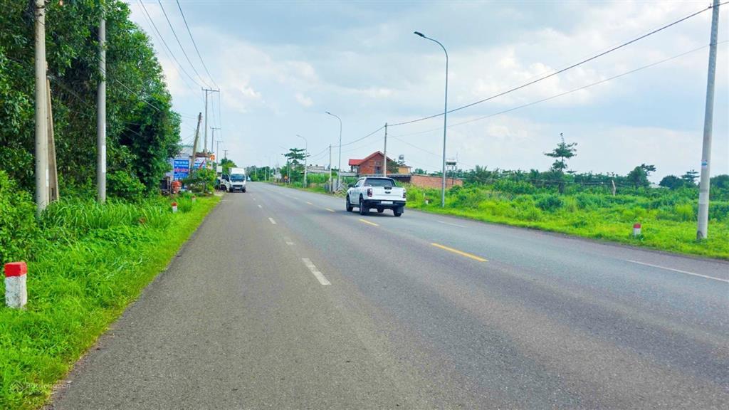 15397 m2 (1120 thổ cư) cần bán gấp | giá 29,9 tỷ mt 98 m mặt tiền hướng đông cạnh nút giao cao tốc