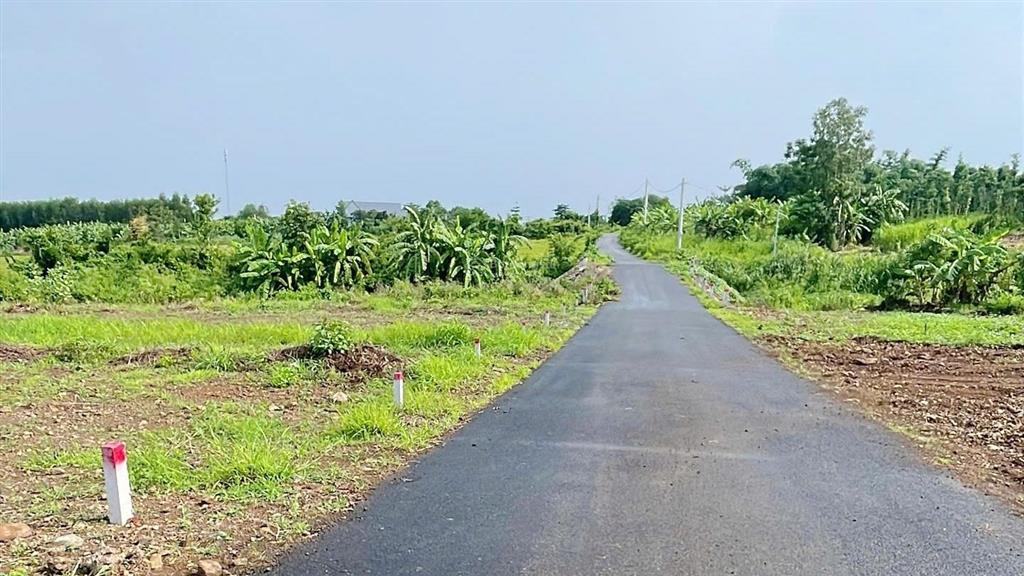 Bán 10.000 m2 (1000m2 tc) đường nhựa khu dân cư, giá 10,5 tỷ vị trí đẹp đầu tư cực kì hiệu quả